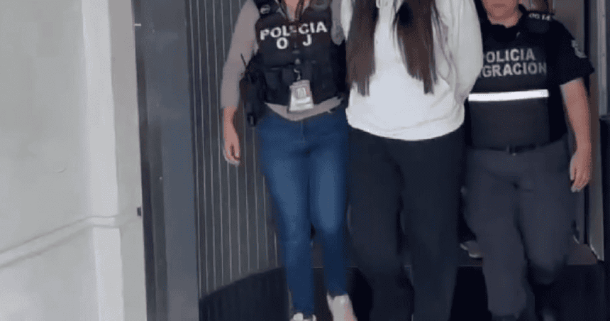 captura-familiar-pecho-de-rata-aeropuerto