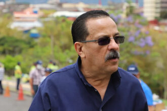 Albino Vargas denuncia terror financiero contra pensionados