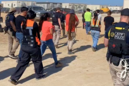 Surcoreanos en EE.UU. regresan tras detención en Georgia