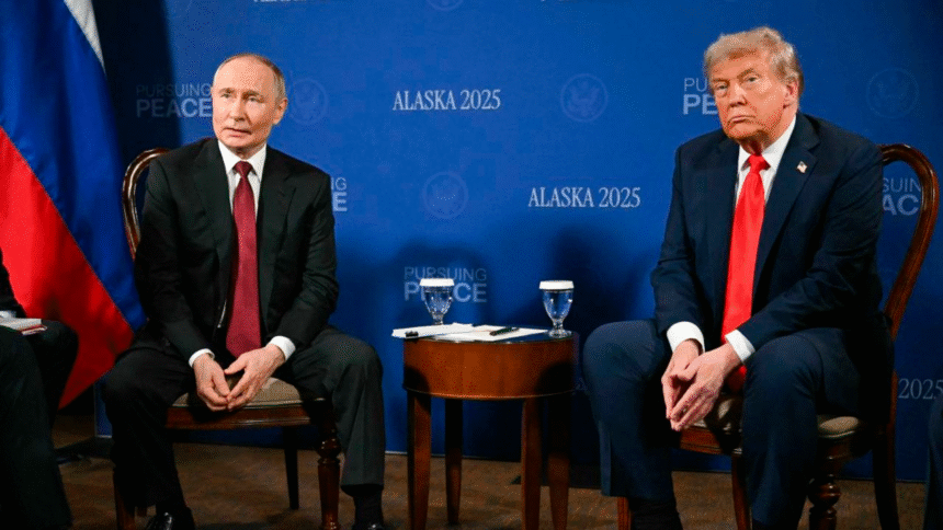 Trump y Putin durante su cumbre en Alaska, en medio de tensiones por Ucrania.