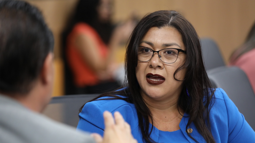 se separa de la fracción del PLN