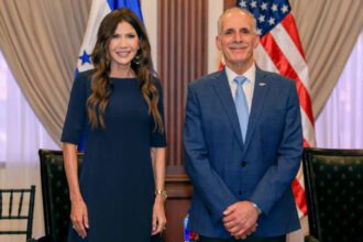  Internacional: Kristi Noem y Honduras pactan seguridad