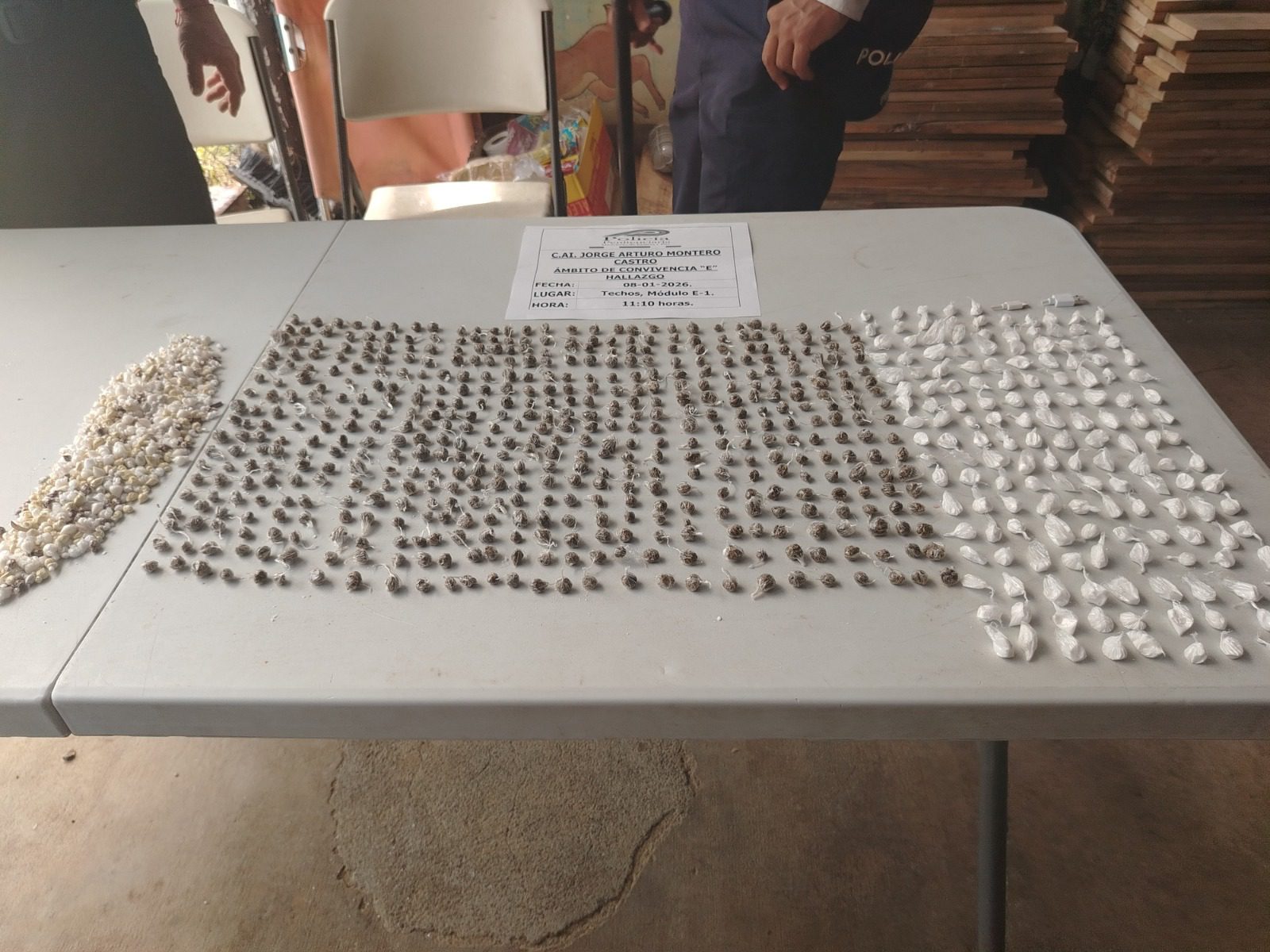 decomisan paquetes lanzados por drones en la cárcel