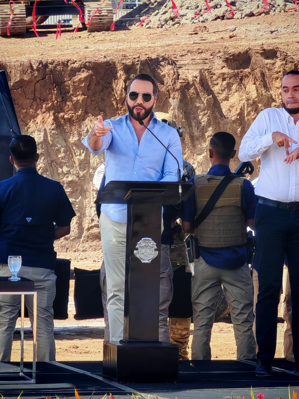 Rodrigo Chaves durante su discurso defendiendo la visita de Nayib Bukele y la cooperación con El Salvador